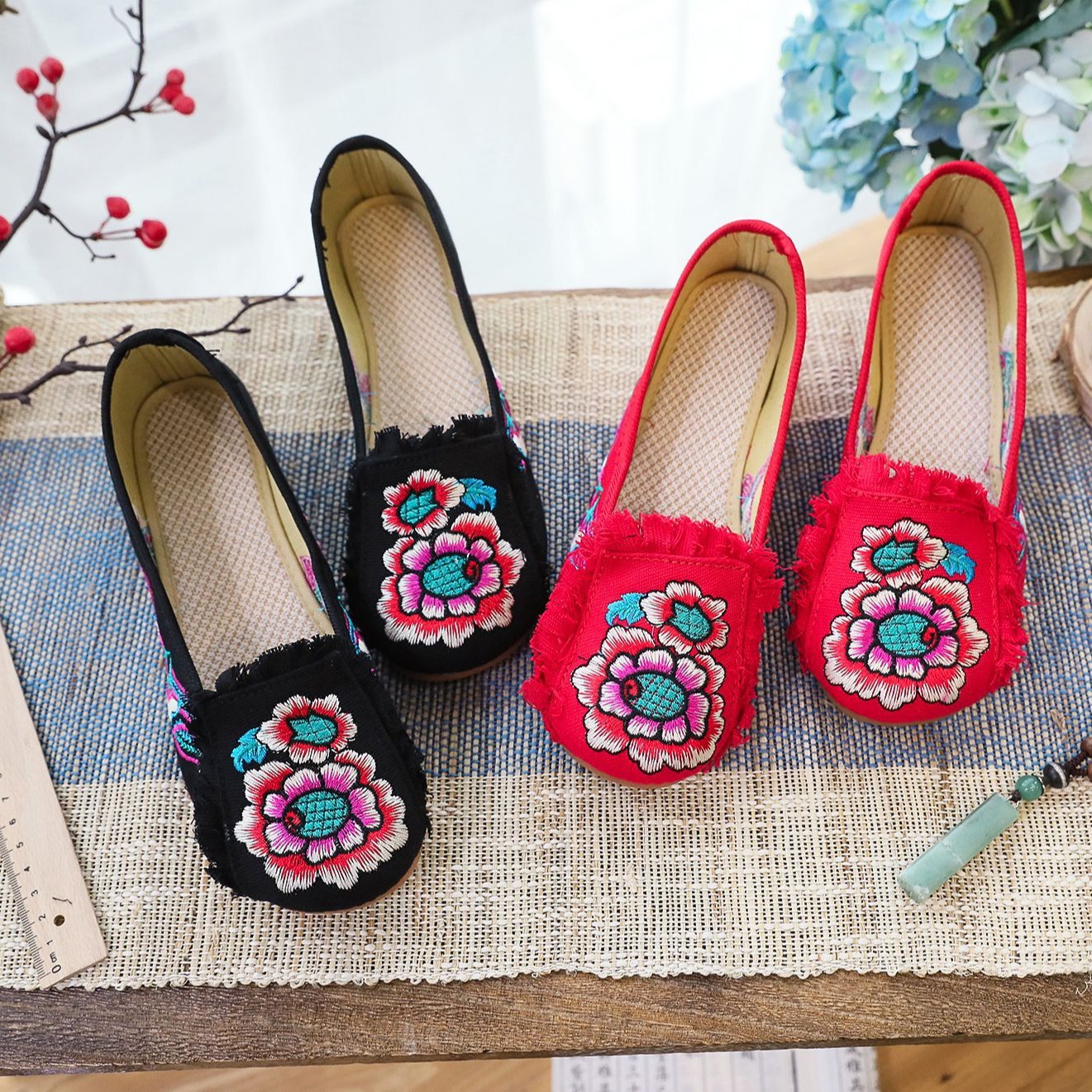 Embroidery Shoes - Woman Woven Shoes New Ethnic Style