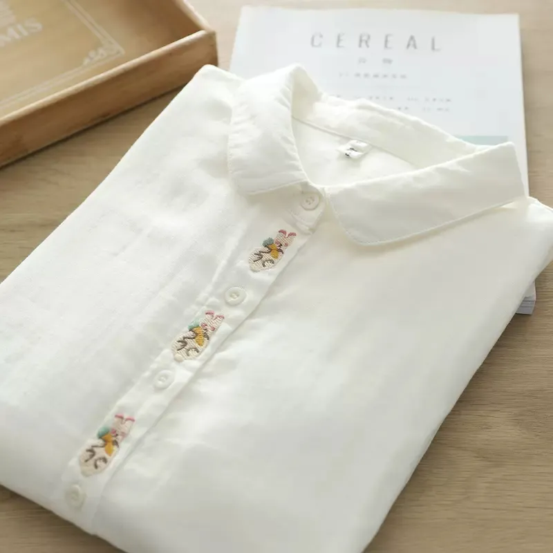 Women's White Peter Pan Collar - Embroidery Rabbit reseña y precio