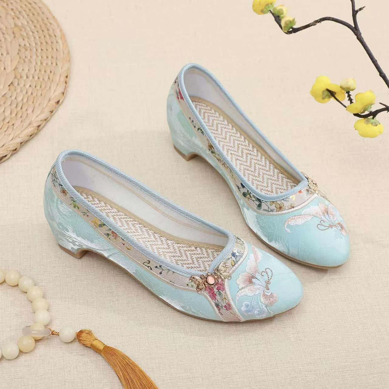Woman Low Heel Embroidered Che - Embroidery Shoes reseña y precio