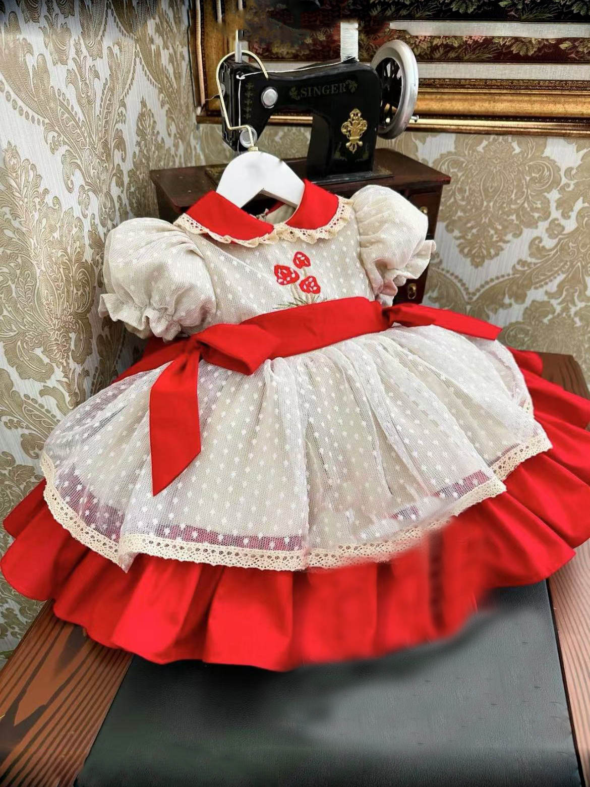 Baby Girl Summer Strawberry Em - Embroidery Net Dress reseña y precio