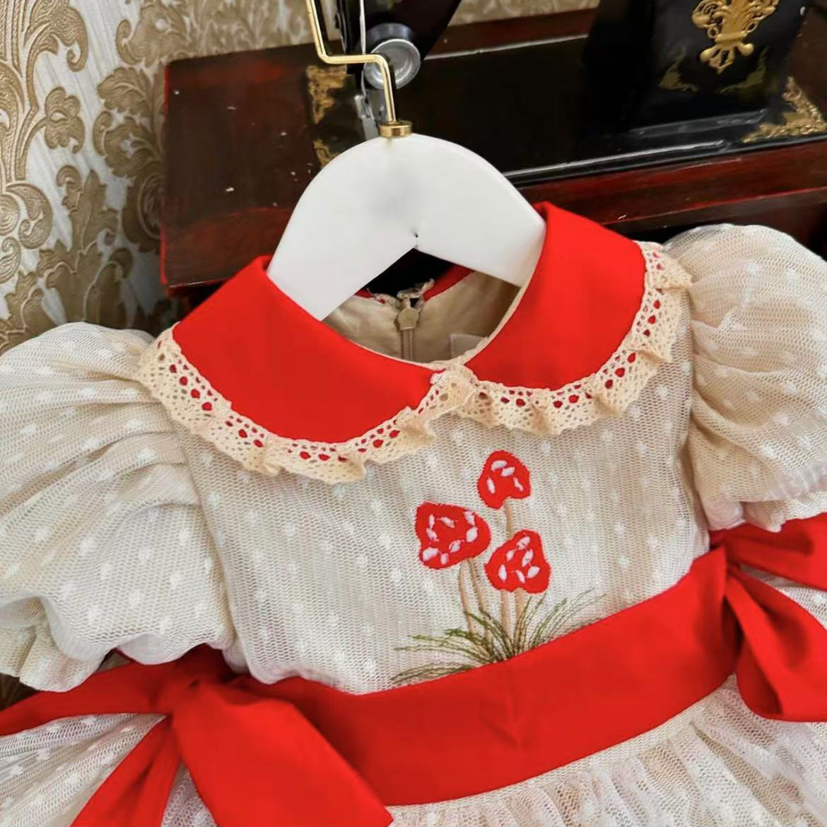 Baby Girl Summer Strawberry Em - Embroidery Net Dress reseña y precio