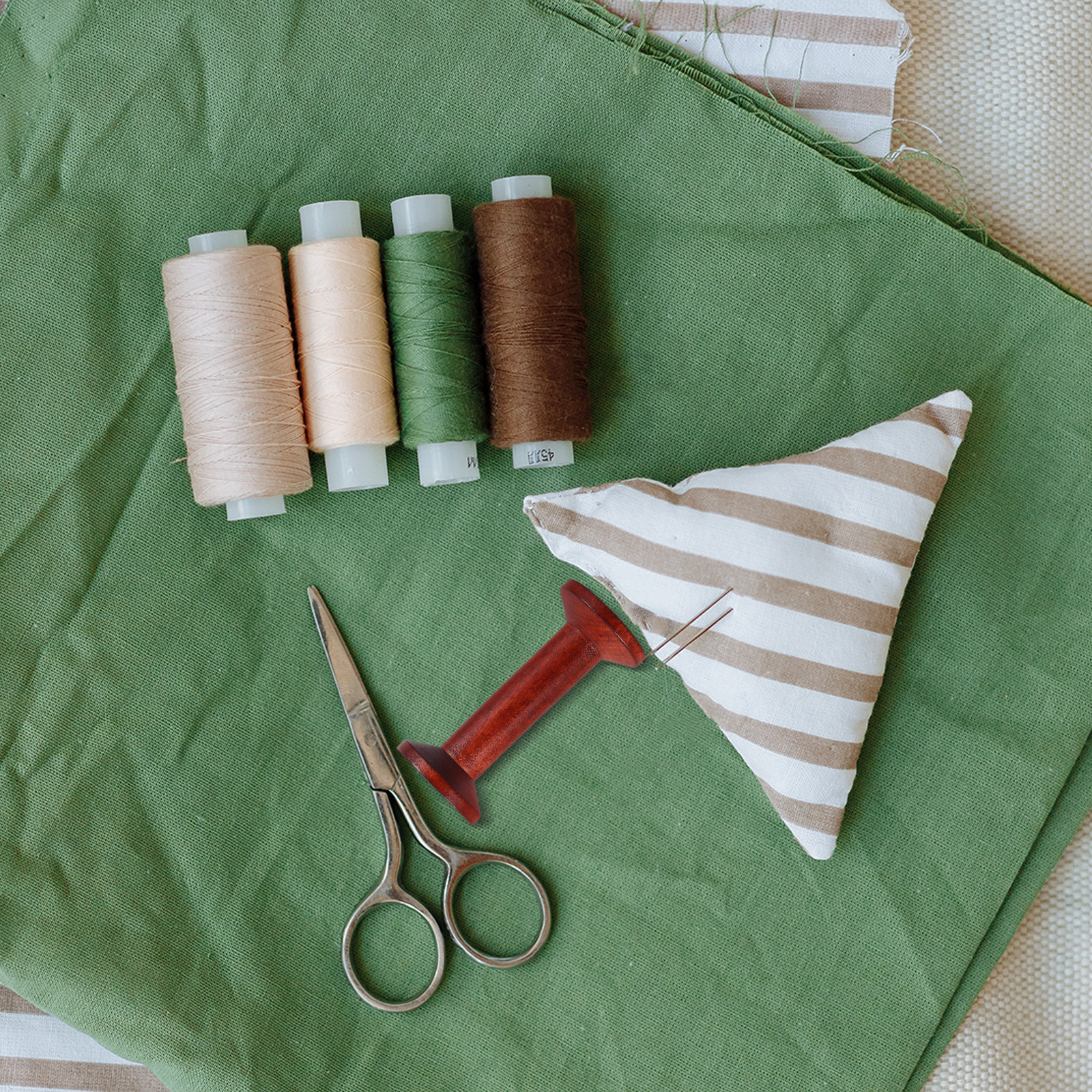 6Pcs Wooden Empty Spools for C - Embroidery Thread Yarn reseña y precio