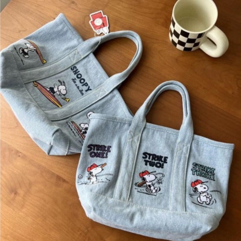 New Snoopy Comic Denim Tote, L - Embroidery Workshop reseña y precio