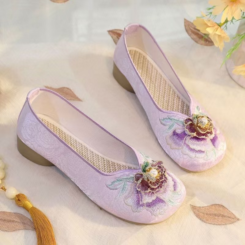 Woman Low Heel Embroidered Clo - Embroidery Shoes reseña y precio