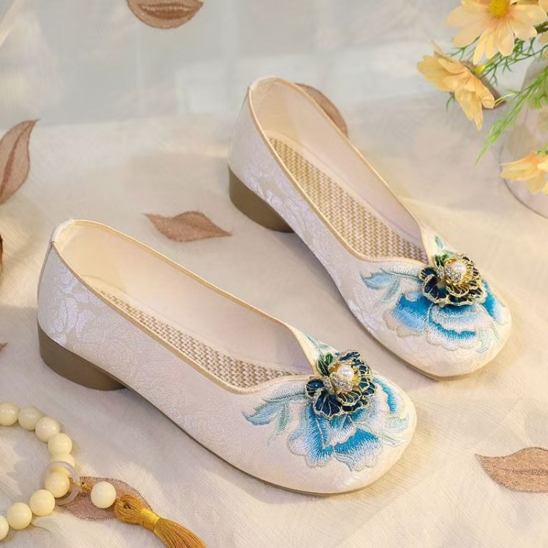 Woman Low Heel Embroidered Clo - Embroidery Shoes reseña y precio