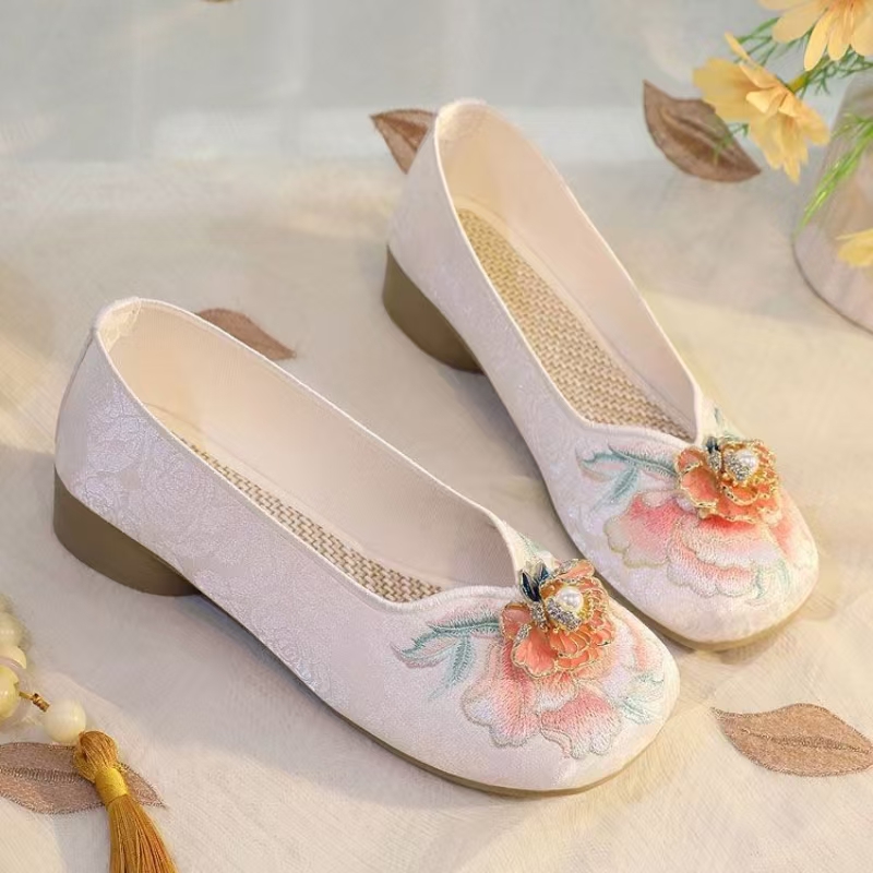 Woman Low Heel Embroidered Clo - Embroidery Shoes reseña y precio
